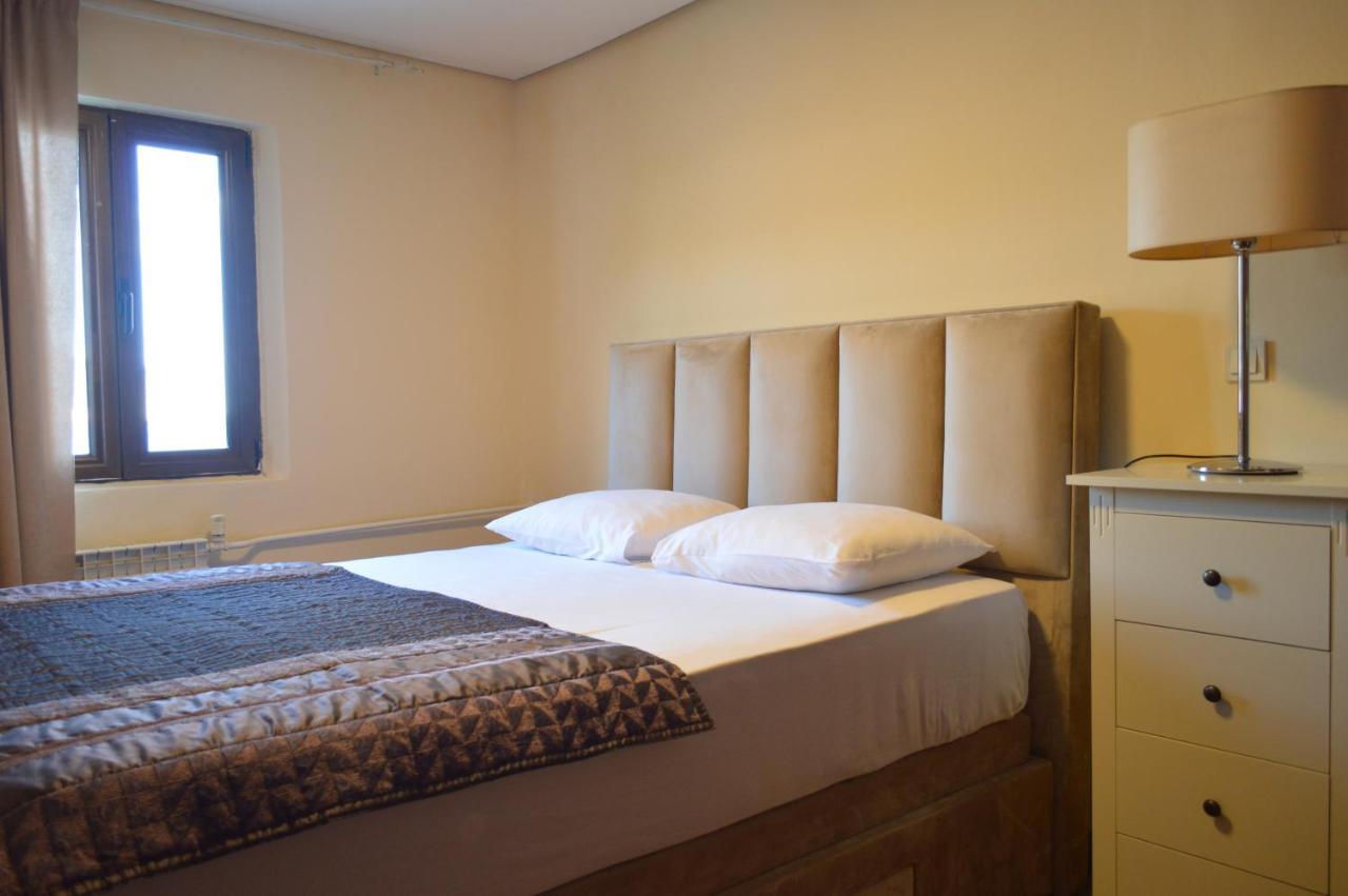 Ambassador Apartments Petrovac エクステリア 写真